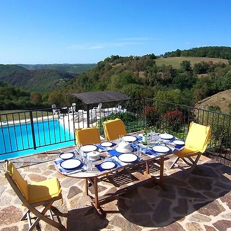 Monteils Sleeps 8 Pool Wifi * Monteils (Aveyron)
